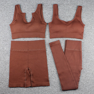 <span class=keywords><strong>Ensemble</strong></span> de sport 4 pièces pour <span class=keywords><strong>femme</strong></span> : Soutien-gorge de sport côtelé sans couture à rayures, débardeur, haut à manches longues et collants moulants en nylon/spandex anti-humidité - Product Image 4
