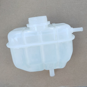 ถังพักน้ำหล่อเย็นแบบปรับปรุงขนาดได้สำหรับรถยนต์ ซ่อมแซมเปลี่ยนถังน้ำมันเกียร์ธรรมดา - Product Image 3