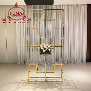 Rak Bar Logam Kuningan Modern FUMAI FURNITURE dengan Rak Kaca untuk Dekorasi Acara Pernikahan - Product Image 1