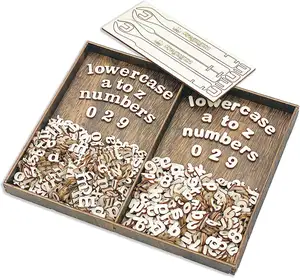 Lettres en bois minuscules chiffres en bois non finis pour l'artisanat de scrapbooking avec deux polices dans un plateau marron