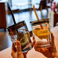 Vente en gros de gobelets à boisson de 15 oz avec couvercle en cuir coloré, tasse en verre borosilicate avec couvercle et paille
