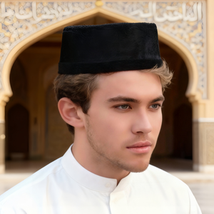 Chapeau de prière musulman Taqiyah Topi YASEEN, en velours de vison, à coque rigide durable, motif uni, respirant, écologique et chaud. - Product Image 1