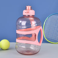 Bouteille d'eau de sport grande capacité anti-fuite pour hommes et femmes, design minimaliste moderne, avec paille, élégante, en plastique, pour usage domestique