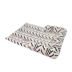 Cross-border popular pet mats, <b>cat</b> and dog mats, new style, plush, thickened, non-slip, <b>sofa</b> pet mats, dog beds, pet mats - Product Image 2