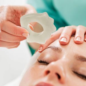 Herramienta de masaje con forma de anillo Jade Guasha Esculpir la cara Cuerpo Pierna Cuidado DE LA PIEL Raspado Tabla de masaje - Product Image 1