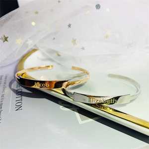 Tùy Chỉnh Engravable Thư Văn Bản Tên Logo Cuff Mở Bangles Trống Vàng Mạ Cá Nhân Khắc Thanh Cuff Vòng Đeo Tay - Product Image 4