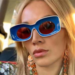 Gafas de Sol Rectangulares Extra Grandes Retro Personalizadas al por Mayor para Hombre y Mujer, Gafas de Sol Cuadradas con Montura Grande en Color Caramelo - Product Image 1