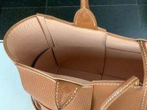 Bolso de fiesta para mujer de cuero genuino, el más vendido, elegante, de diseñador, para boda, noche, disponible para la venta. - Product Image 3