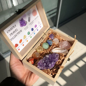 Kit Cadeau de Pierres Roulées en Améthyste Géode de Haute Qualité, 7 Chakras, en Boîte en Bois, Vente en Gros - Product Image 2