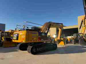รถขุดตีนตะขาบ CAT 330D2L มือสอง ใช้งานน้อย 30 ตัน ระบบไฮดรอลิก สำหรับงานเหมืองและก่อสร้าง - Product Image 1