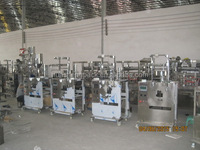 Machine d'emballage triangulaire pour emballer le jus en utilisant un film plastique HS240S