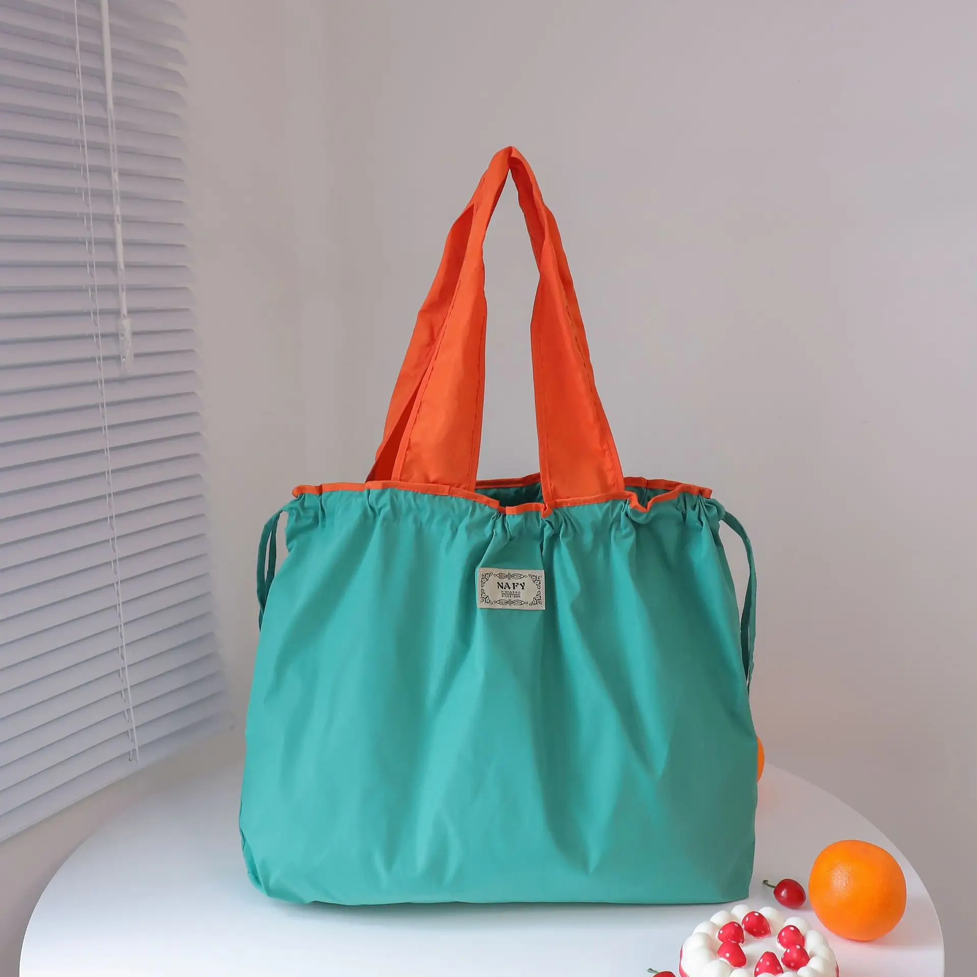 Best Selling Larger Capacity Reusable Shopping Bag Foldable Shoulder Handbag Portable Supermarket Shopping Bag For Girls Women