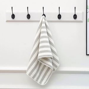 Serviette en corail tricotée fantaisie de haute qualité avec logo personnalisé, en polaire, à prix abordable - Product Image 2