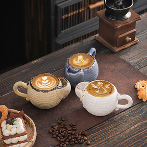 <span class=keywords><strong>Tasse</strong></span> en céramique créative en forme d'éléphant et de hérisson de 280ml avec manche en bois vintage pour thé et café pour une utilisation au restaurant - Product Image 2