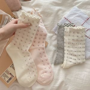 جوارب ناعمة بنمط كريمي مع نقشة زهور، جوارب صيفية حلوة للفتيات والنساء، جوارب مريحة بدون خياطة - Product Image 1