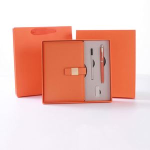 Promo Ensemble Cadeau Luxe Personnalisable pour Entreprises : Carnet A5 en Cuir Noir, Stylo, Mug Isotherme et Clé USB - Product Image 6