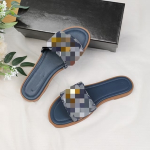 <span class=keywords><strong>Sandali</strong></span> Estivi da <span class=keywords><strong>Donna</strong></span> in Tessuto Jacquard Vintage con Cinturino Singolo e Ornamento Metallico, Tacco Basso 2cm, Ciabatte Piatte da <span class=keywords><strong>Spiaggia</strong></span> - Product Image 4