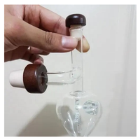 Verseur de vin rouge portable soufflé à la main en verre borosilicate avec aérateur intégré