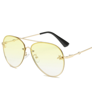 Lunettes de soleil de luxe pour femmes, style vintage, monture en métal avec rivets en forme d'abeille, verres dégradés, lunettes de soleil pour femmes, 2024 - Product Image 4