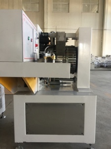 <span class=keywords><strong>Machine</strong></span> de formage de sucettes à haute fiabilité - Faible taux de défauts, efficace pour la production de sucettes remplies/cylindriques/sphériques - Product Image 5