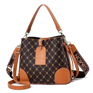 Fashion Good Quality Small Square <b>Chain</b> Women <b>Handbags</b> With Custom Logo Wholesale <b>Handbags</b> - Product Image 1