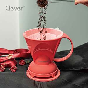 Taza de café minimalista de plástico Tritan trapezoidal rojo coral para eventos corporativos, con filtro inteligente grande. - Product Image 2