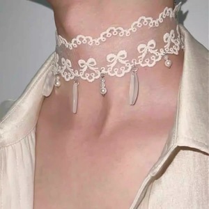 Collier ras du cou en dentelle blanche Yiting avec nœud et pompon perlé, élégant accessoire de mode pour femme, été 2024 - Product Image 2