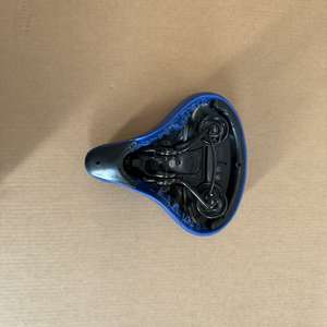 <span class=keywords><strong>Selle</strong></span> de vélo surdimensionnée avec mousse en cuir PU, design élargi et épaissi pour <span class=keywords><strong>VTT</strong></span>/vélo électrique/vélo de route - Product Image 4