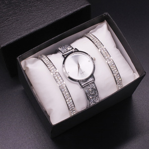 Dernier <span class=keywords><strong>Prix</strong></span> Promotionnel Montres pour Femmes Bracelet Doré Cadran Étoilé <span class=keywords><strong>Quartz</strong></span> Sets de Montres pour Dames - Product Image 3
