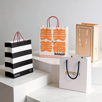 Sacs de shopping en papier kraft personnalisés avec logo, avec poignées, écologiques, pour boutiques de détail, emballage cadeau, fabricant OEM