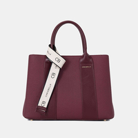 Produsen Tas Chrisbella Cina Desain Tas Tangan Gaya Klasik Jangka Panjang Logo Kustom Grosir Tas Wanita PU dengan Logo Logam