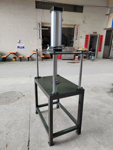 Machine verticale de production de cuir à aplatir pneumatique Machine à aplatir le papier plat et les livres - Product Image 2