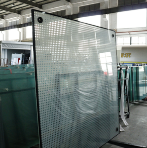 Unité de verre isolant à motif de points frittés en céramique, économie d'énergie, isolation thermique, double vitrage pour mur rideau de bâtiment - Product Image 1