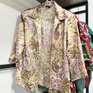 Vêtements d'occasion en vrac Old People Silk Top Mama Blouse Used Uk Balles - Product Image 1