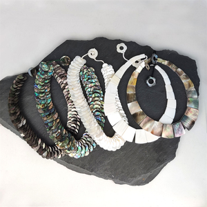 Europa Amerika Beliebtes Design Boho-Stil Natürliche Perlmutt Halskette Damen Geschnitzte Muschel Abalone Perlenkette - Product Image 1