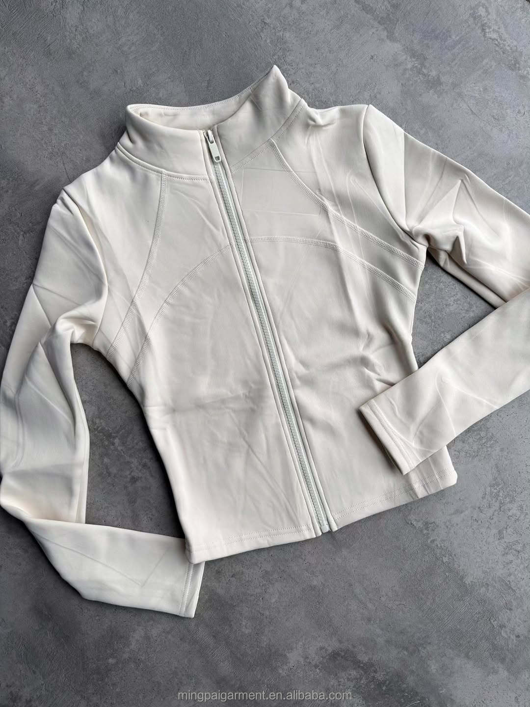 High Quality Women's Stand Collar Zip up Yoga Jacket Slim Fit Long Sleeve Athletic Top for Running Gym Training Fitness Wear
