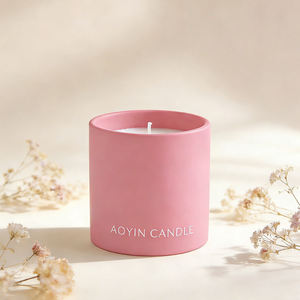 Vente en gros de bougies parfumées personnalisées pour la Saint-Valentin, design simple et nouveau, bougies en cire de soja dans un pot en céramique, coffret cadeau pour mariage - Product Image 1