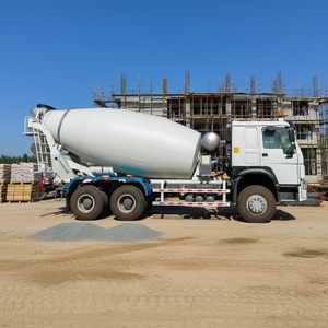 Camion malaxeur 2026 HOWO SINOTRUK 6*4 Conduite à gauche Capacité 8m³ 10m³ 12m³ Camion malaxeur à béton diesel 400HP - Product Image 3