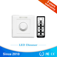 Variateur LED rotatif à 3 canaux haute intensité avec commande manuelle par bouton et affichage numérique pour éclairage à tension constante haute puissance