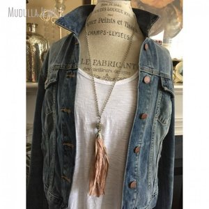 NM11402时尚纱丽丝绸流苏项链波西米亚帽流苏镀银系链项链女性2种颜色可供选择 - Product Image 3