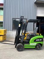 Chariot élévateur à batterie au lithium portable économique de 1,5 tonne, 2 tonnes, 2,5 tonnes, 3 tonnes, avec hauteur de levage de 4 m, 5 m pour entrepôt