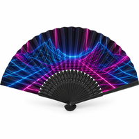 Ventilateur en bambou à motif grille néon cyberpunk moderne pour festivals de musique électronique et accessoires de soirée futuristes