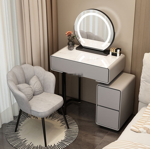 Meja Rias Desain Mewah Modern 60cm dengan Cermin LED Krim Kayu Lemari Rias Apartemen Kecil Kamar Tidur Utama Penggunaan Sekolah - Product Image 1