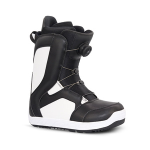 Racchette da Neve Regolabili per Sci e Snowboard - Completamente Impermeabili, Isolate, Antiscivolo, Calzature Invernali Durevoli con Design Espandibile - Product Image 1