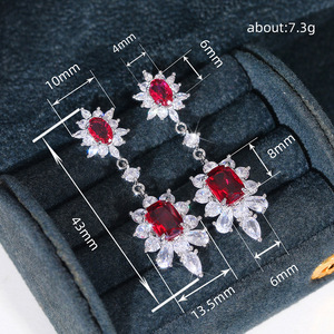 Eleganti orecchini pendenti lunghi da donna, gioielli per le orecchie in stile vintage per feste - Product Image 5