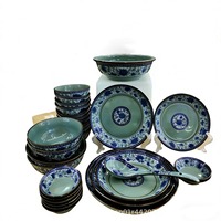 Celadon-Teller Buffet-Set mit Pflanzenmuster, Mikrowellengeeignet, Moderner Minimalistischer Stil, Anpassbar, aus Chinesischem Kaolin-Ton