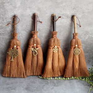 HZ Wicca – Sculpture en bois écologique pour ornements d'autel ou pendentif balai, éventail <span class=keywords><strong>de</strong></span> <span class=keywords><strong>sorcière</strong></span>, pendentif en forme <span class=keywords><strong>de</strong></span> palmier - Product Image 1
