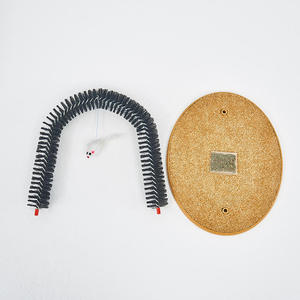 Cepillo Ecológico para Pelo de Mascotas, Masajeador y Juguete Autolimpiante para Gatitos, Base de Plástico y Felpa, Rascador Redondo para Gatos - Product Image 6