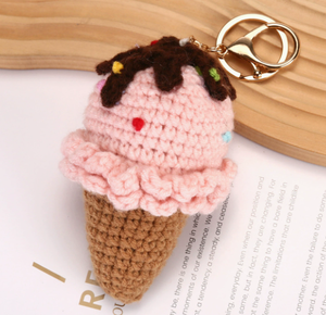 Porte-clés en forme de cornet de glace tricoté - Product Image 4