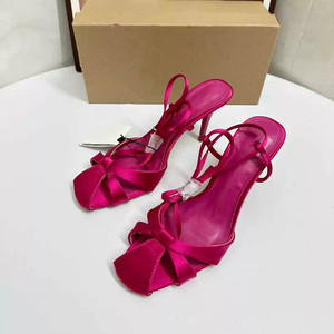 Nouvelles sandales à talons pour femmes style été - Bout rond ajouré, embout fermé, brides dorées, idéales pour l'extérieur - Product Image 4